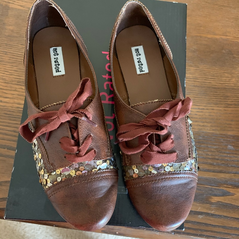 Brown Oxford Style Flats - Picture 5 of 6